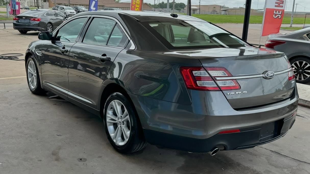 Ford Taurus rear quarter after detail